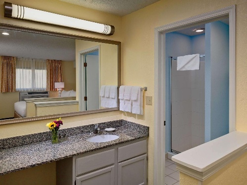 Sonesta ES Suites Colorado Springs image 4